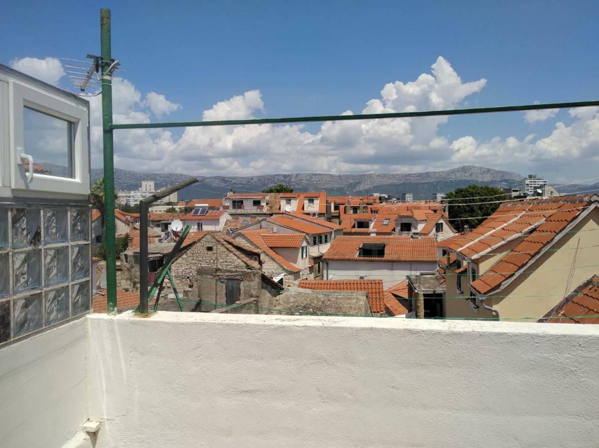 Cosy Accommodation In The Center Of Split Exterior foto